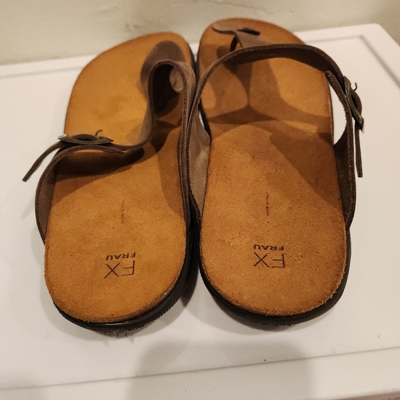FRAU ITALIAN leather Thong Sandals - Picture 3 of 5
